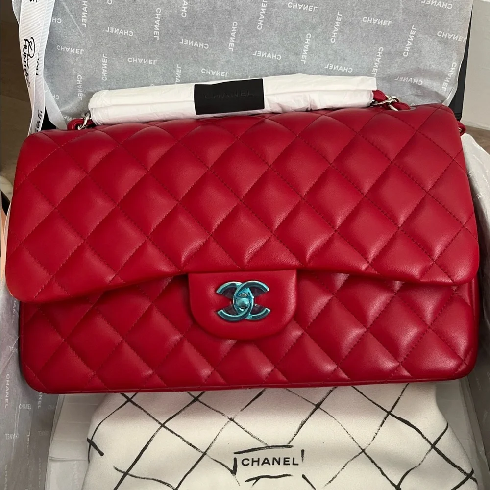 đź–¤SOLD ON WEBSITEđź–¤100% authentic CHANEL classic jumbo double flap red lambskin - Picture 4 of 9